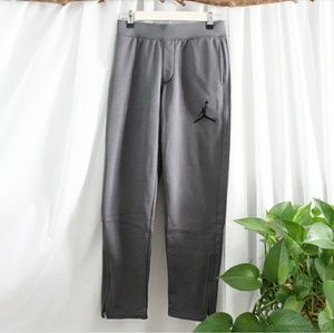 NWT JUMPMAN DARK GRAY THERMA FIT PANTS 12-13 YRS
